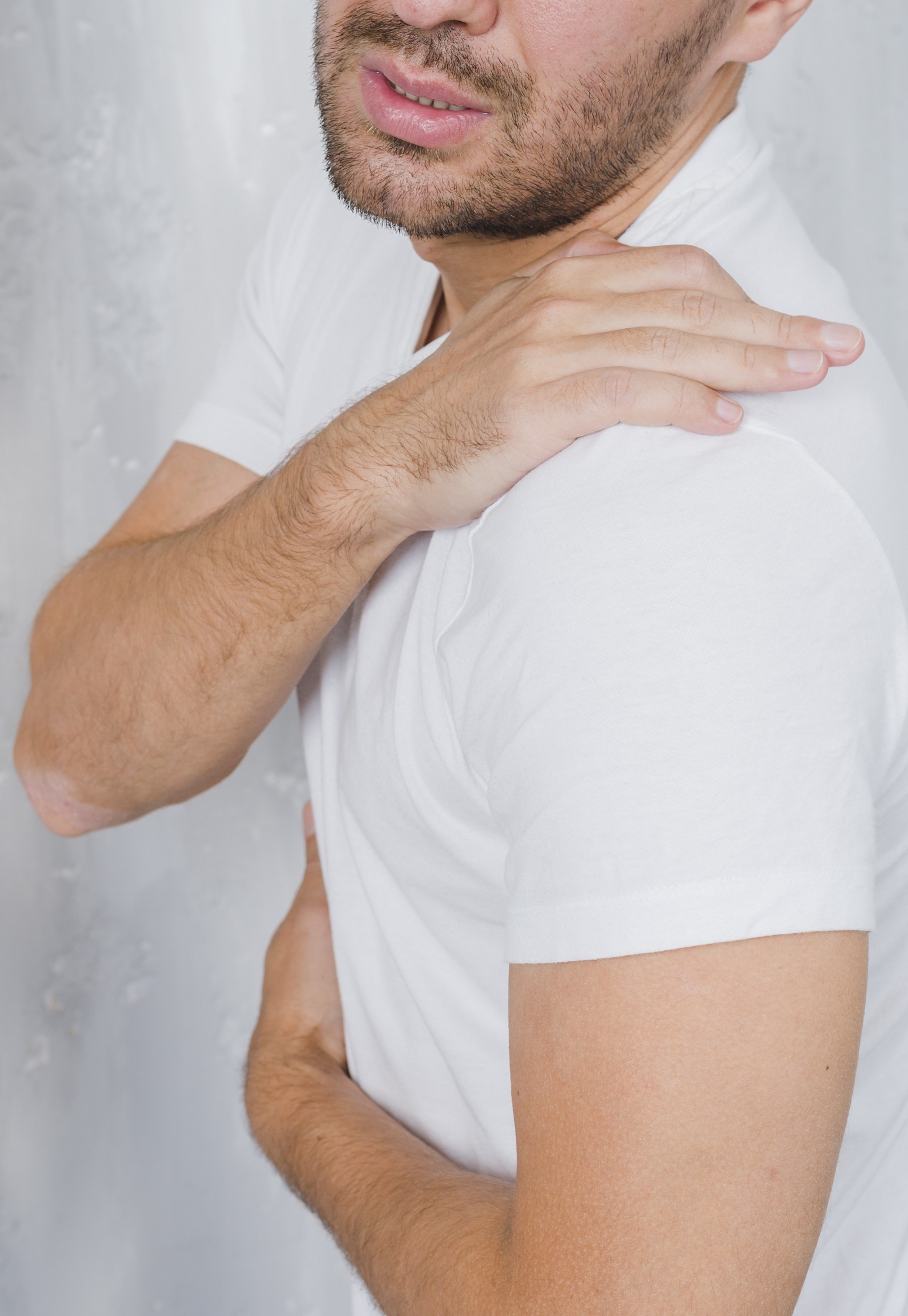 shoulder arthroscopy in Almería - pain